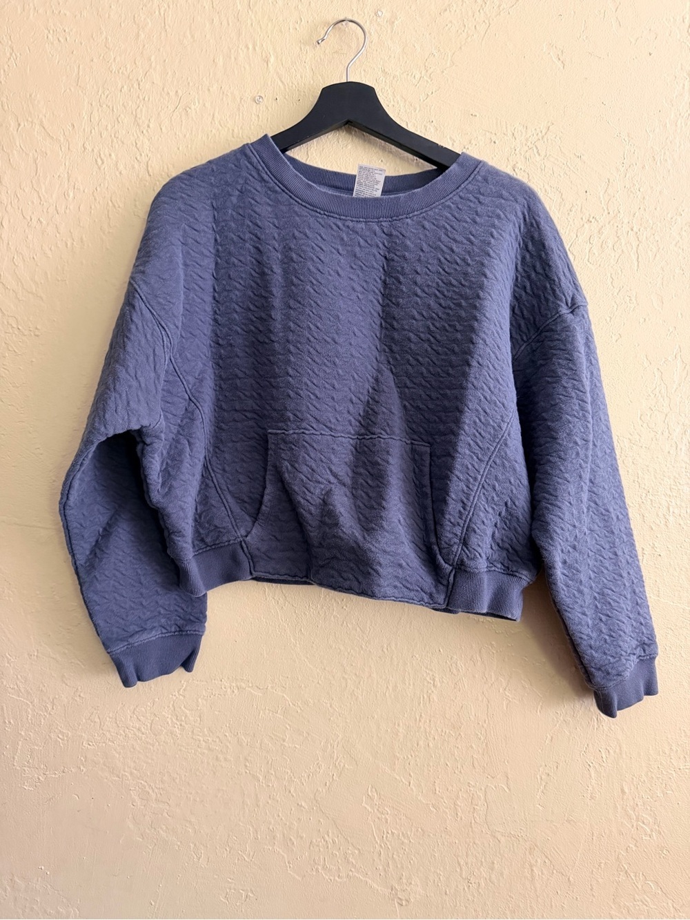 all in motion blue Textured Crewneck cropped Sweatshirt